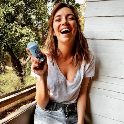 Regina Blandón promoted her brand Secretdesodorantes through her Instagram handle. 